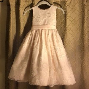 Girls dress
